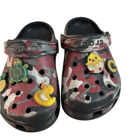 Crocs Camo Kids Size Childs 10 Preowned - Picture 3 of 6